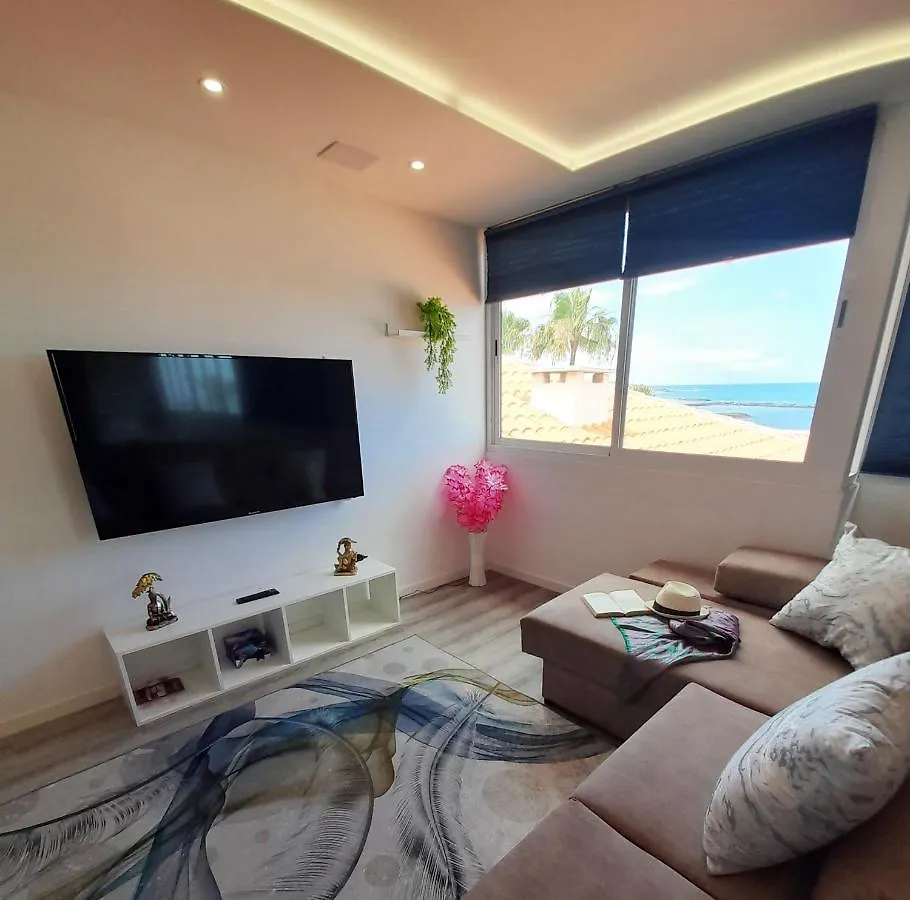 Beautiful Appartment Front Of See, Wifi Free Playa de las Americas  Holiday home